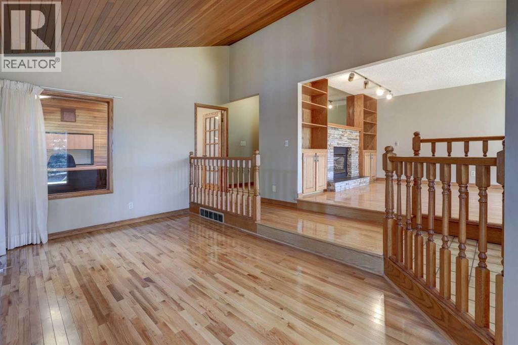 2328 Munro Drive NE