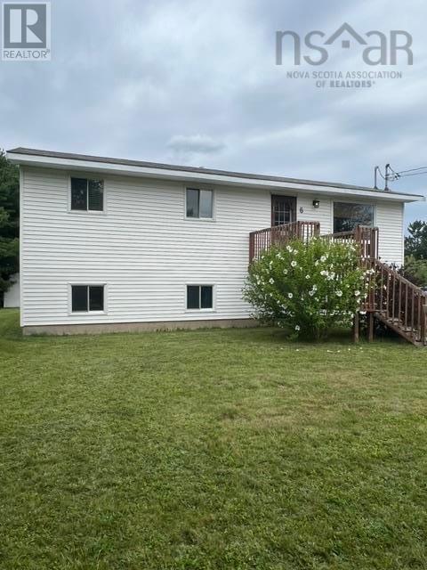 6 Brook Court