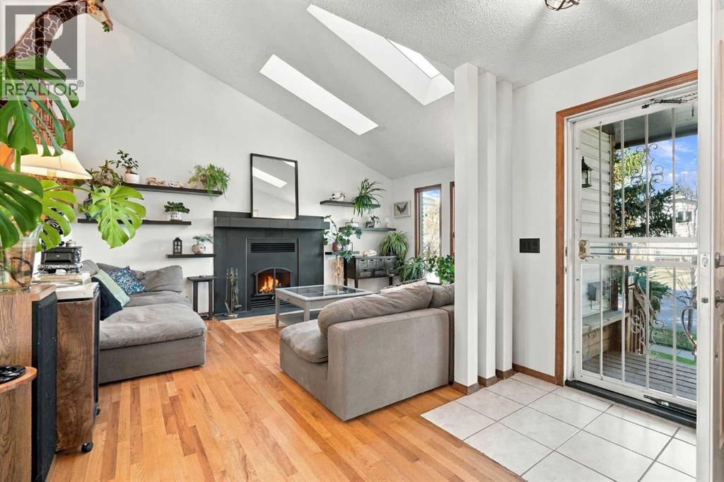 296 Woodbine Boulevard SW