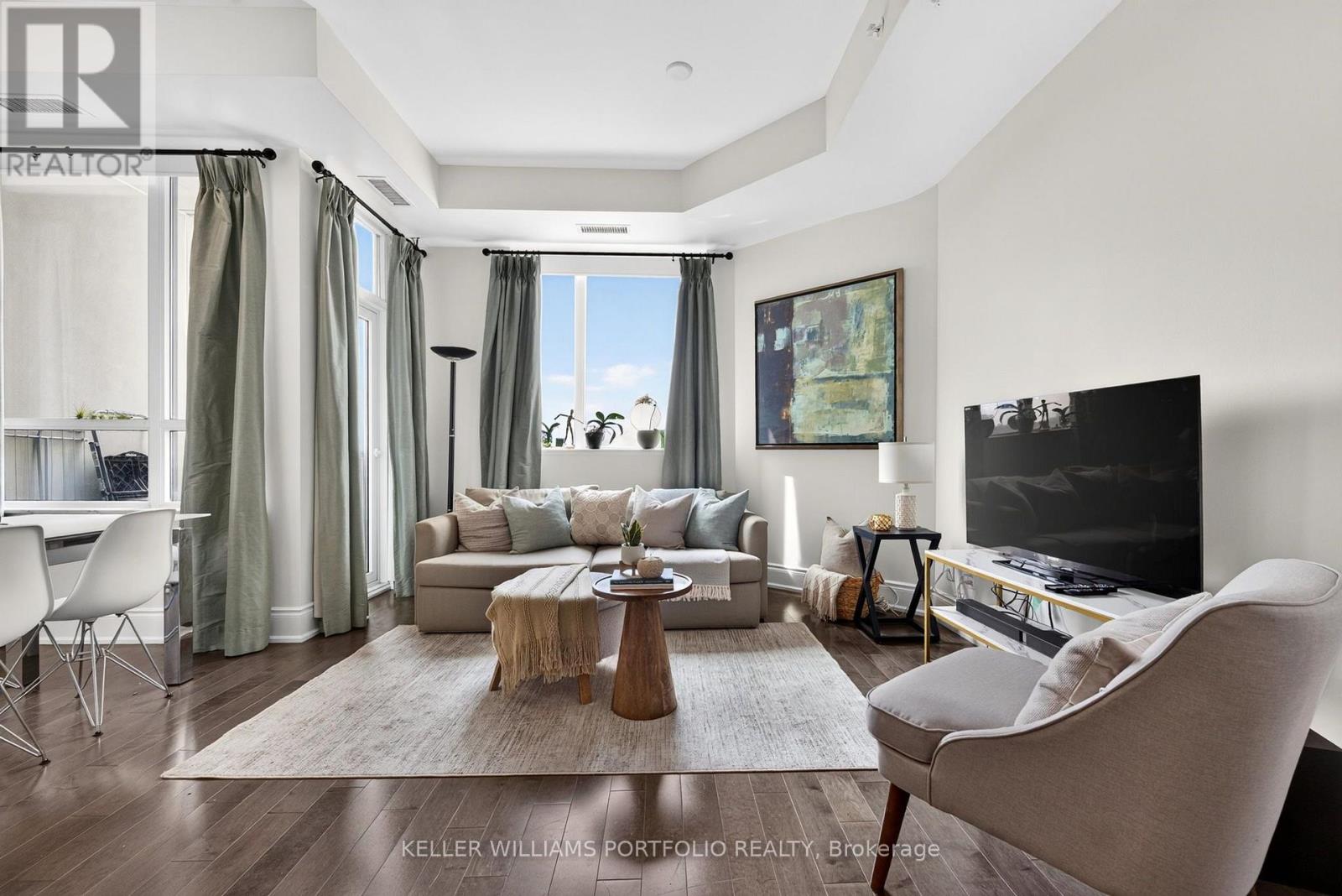 802 - 23 GLEBE ROAD W