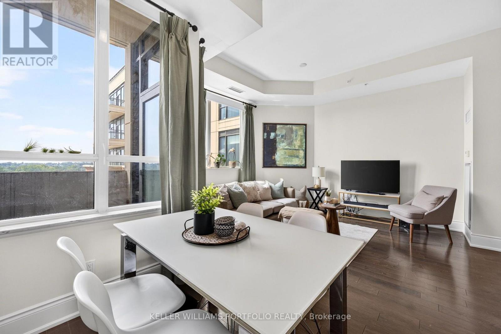 802 - 23 GLEBE ROAD W