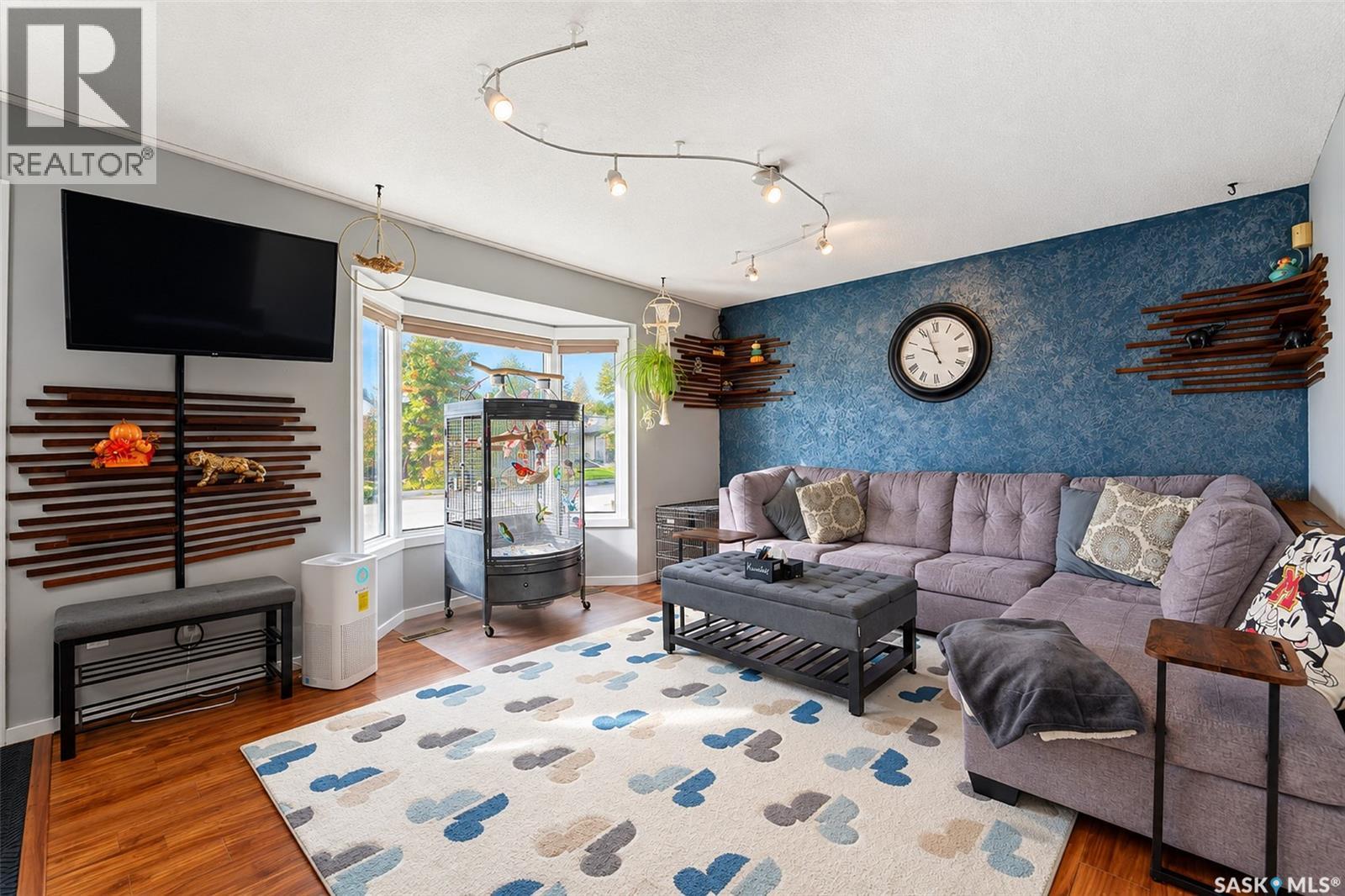 238 SHERRY CRESCENT