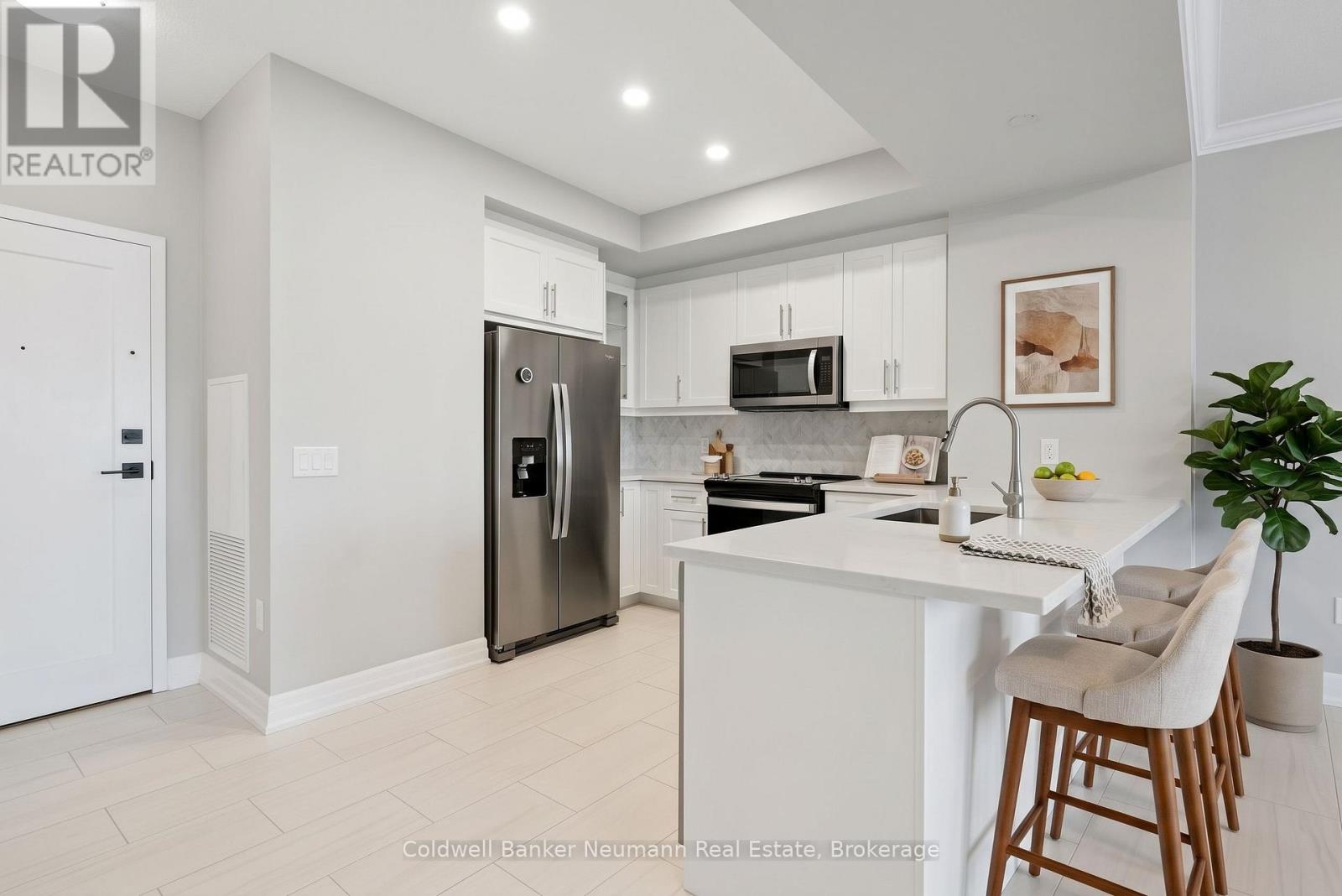 908 - 1880 GORDON STREET