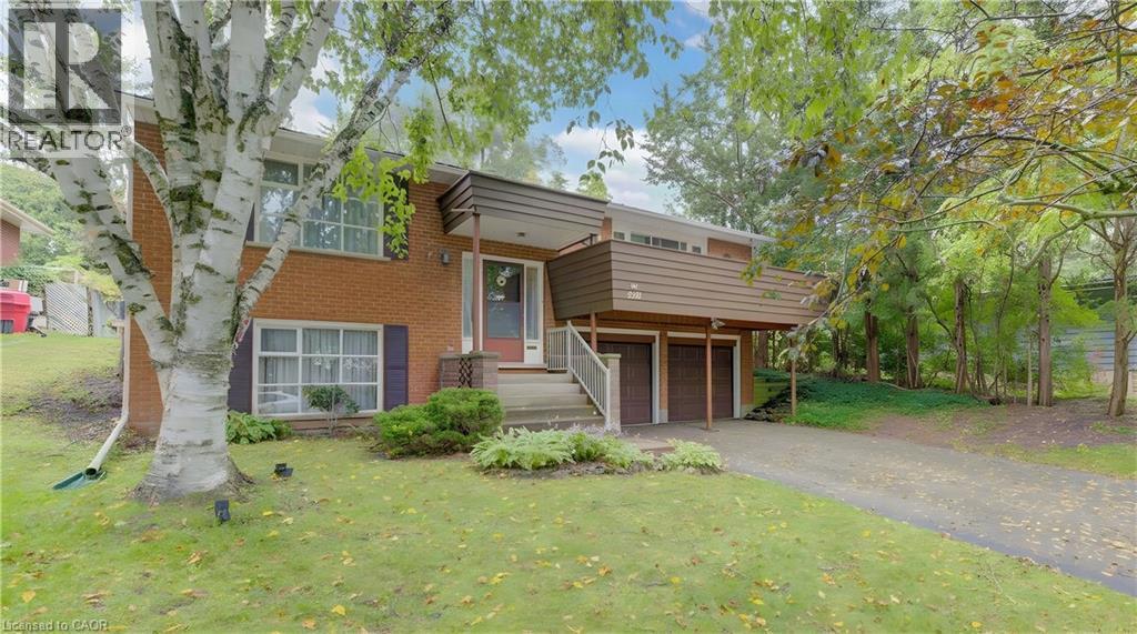 350 COLERIDGE Place