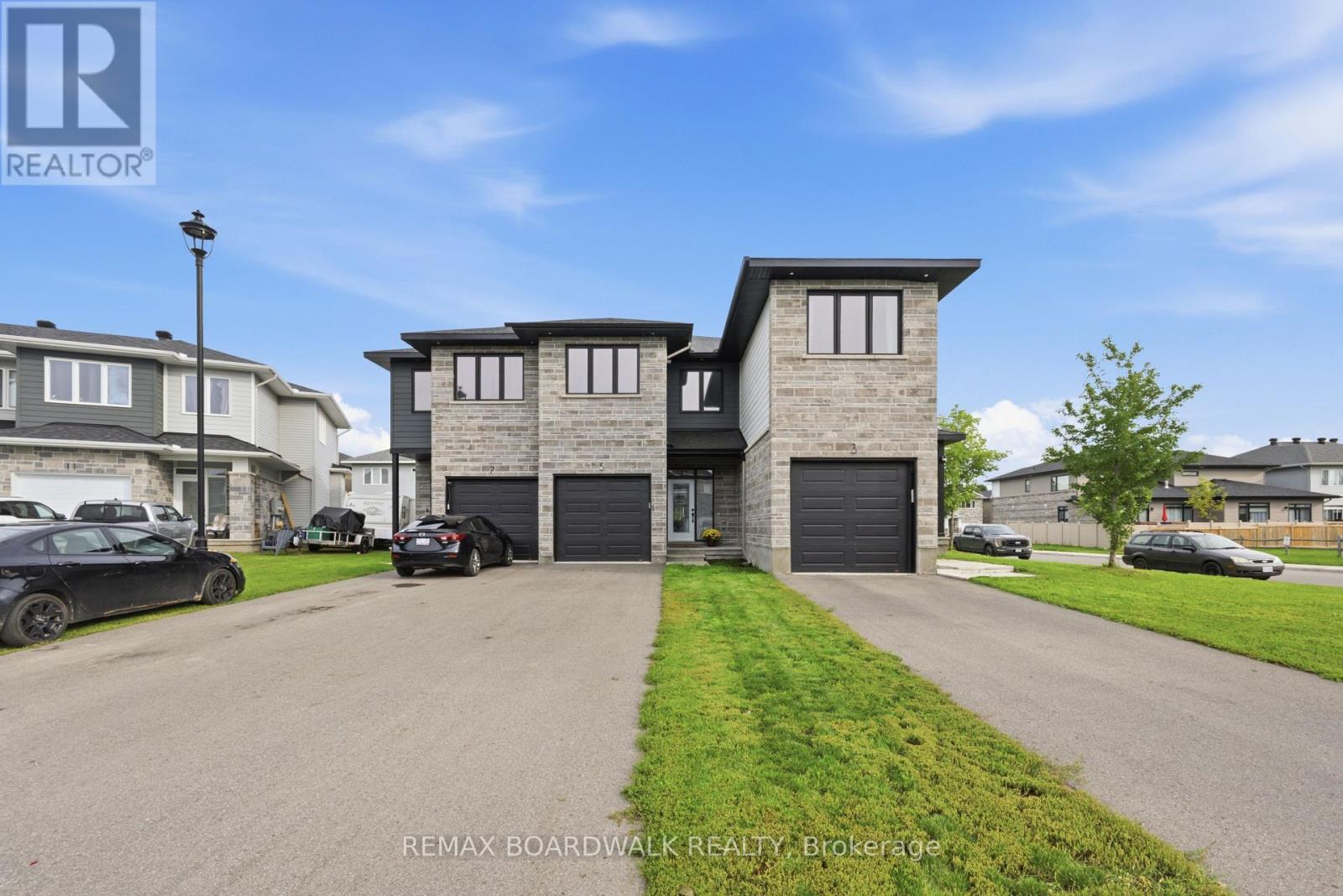 5 MORRALL COURT