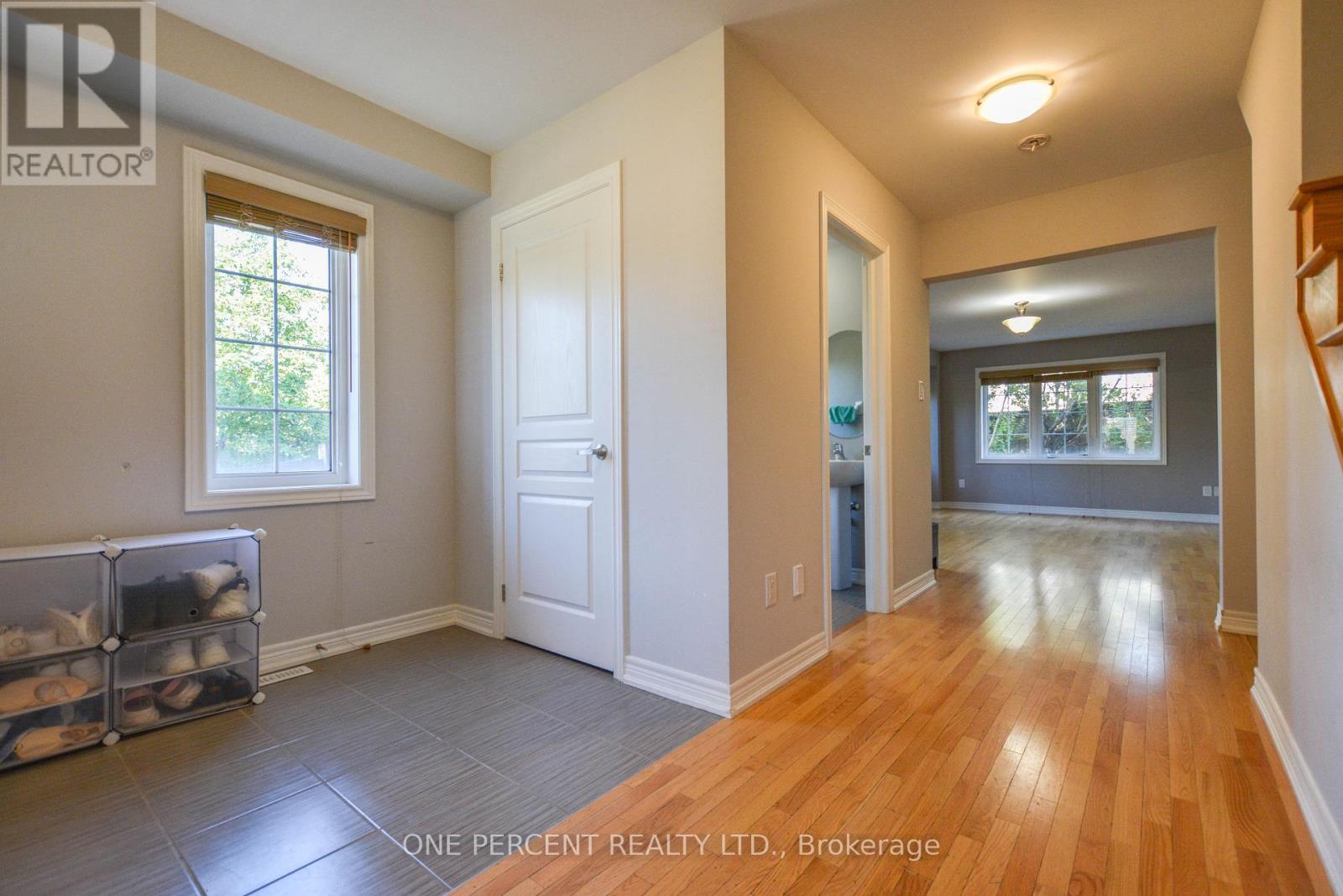 85 BENJAMIN HOOD CRESCENT