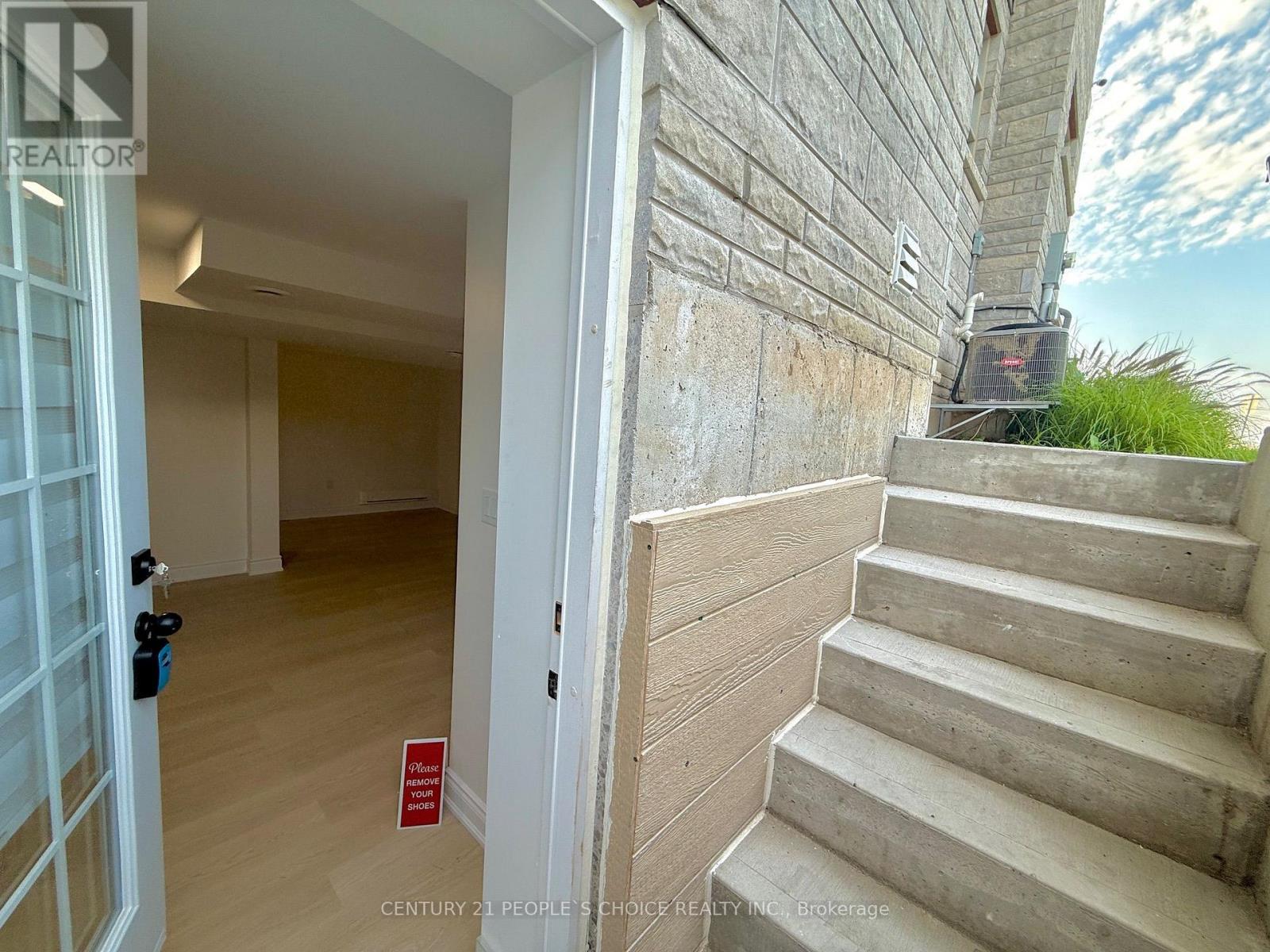 BASEMENT - 72 SUMMERSIDES BOULEVARD S