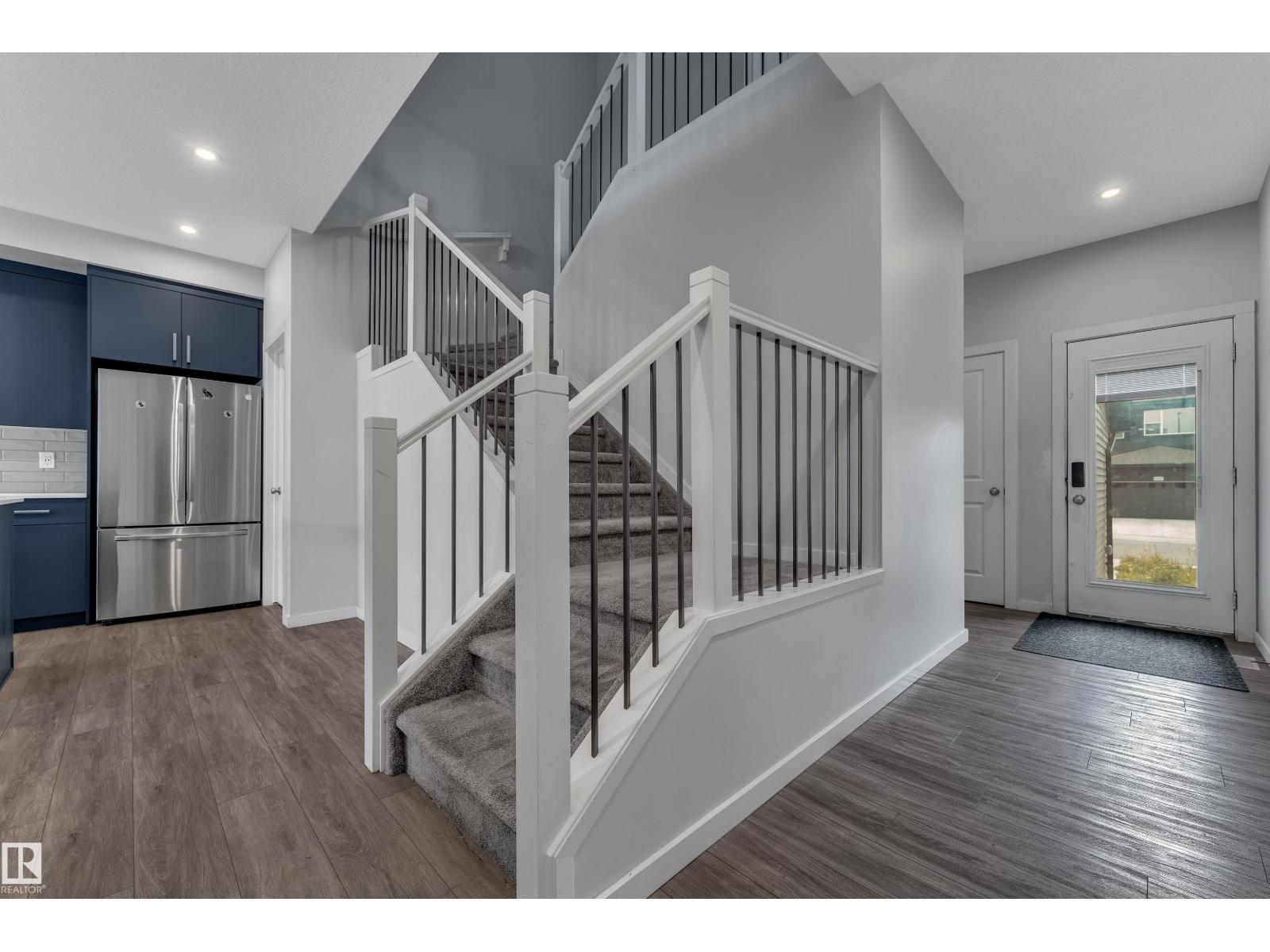 9450 PEAR CR SW