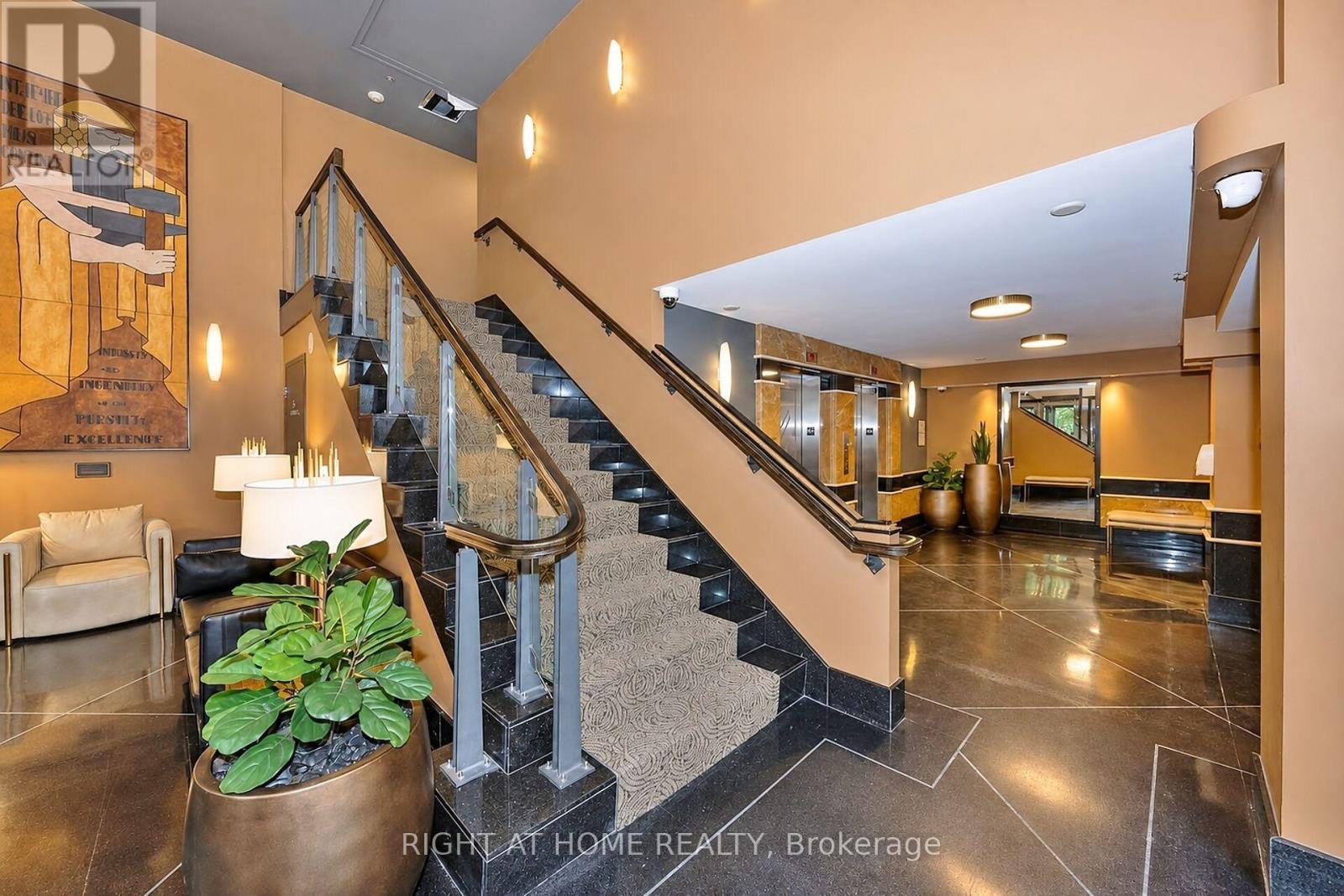 1116 - 235 KENT STREET