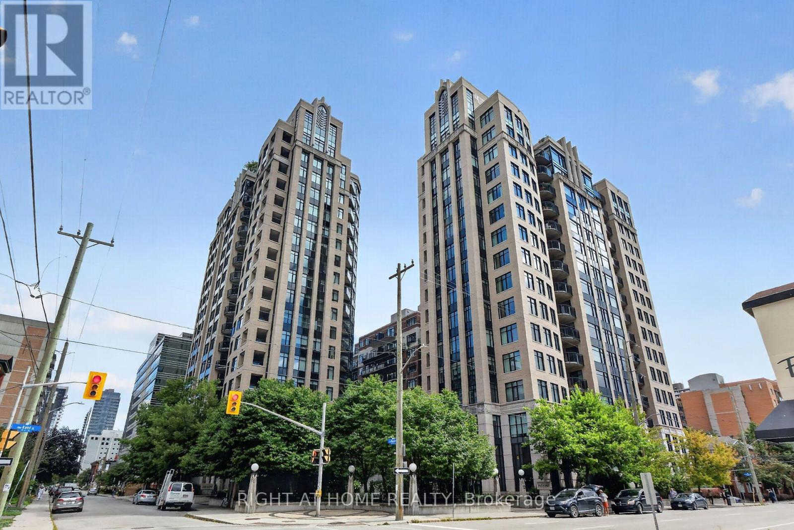 1116 - 235 KENT STREET