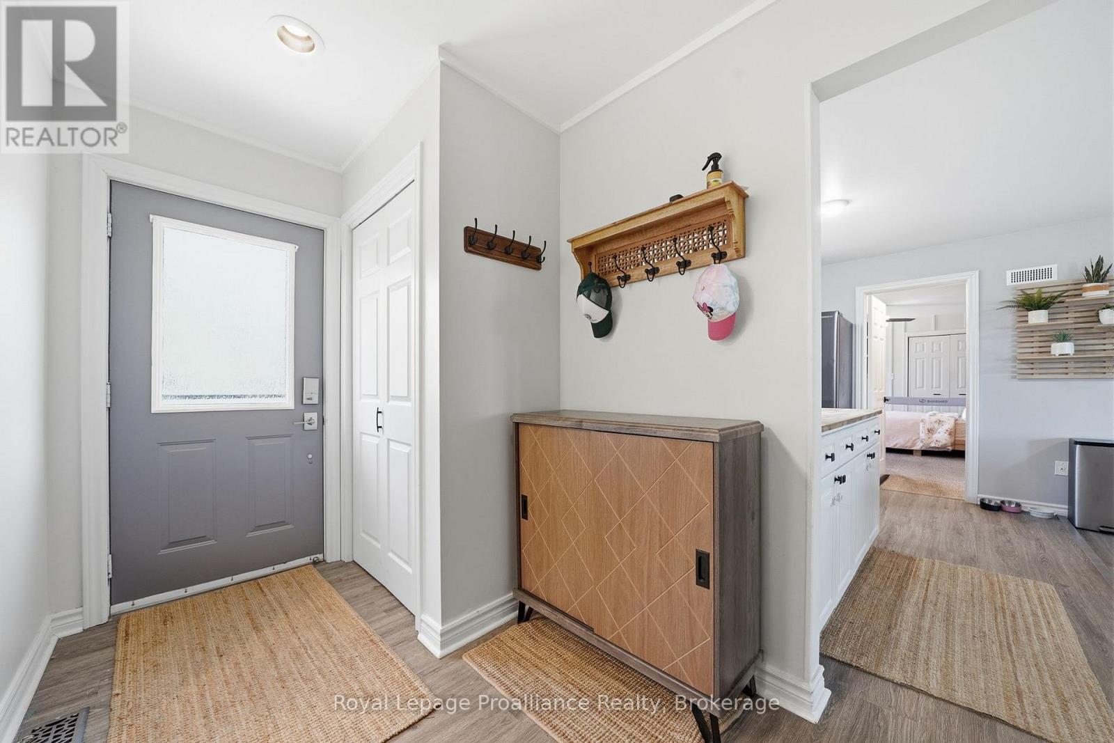 33 PEATS POINT LANE