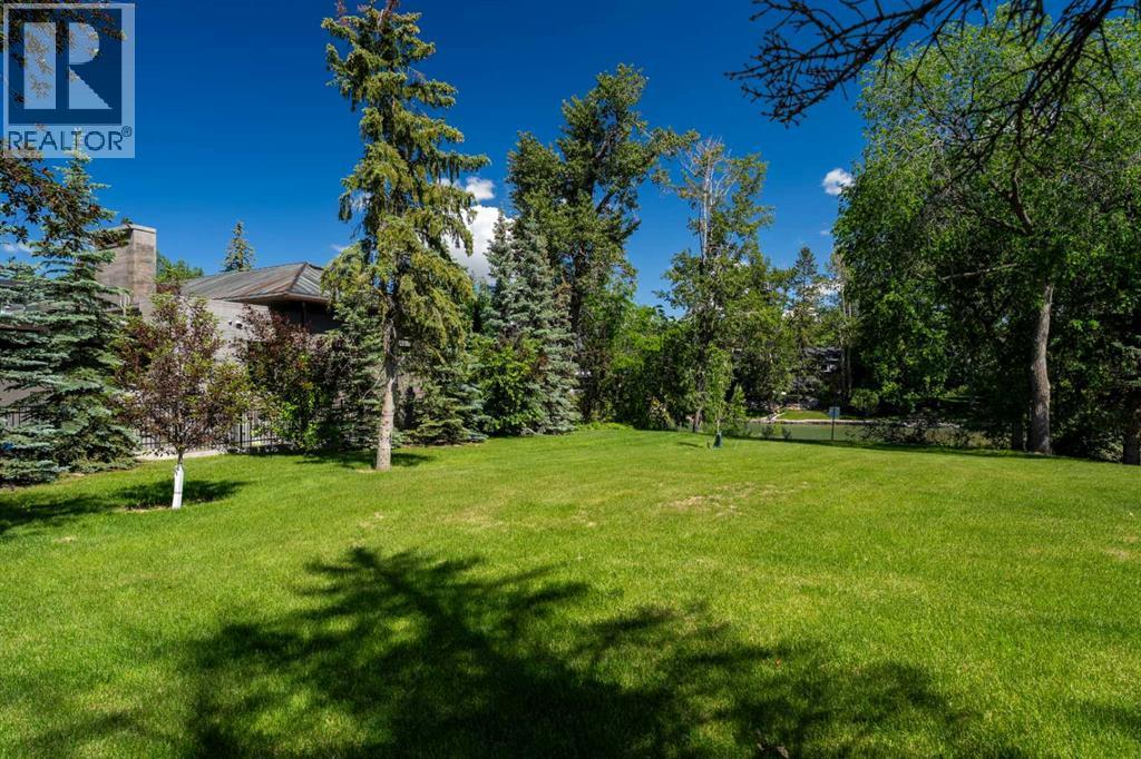 708 Riverdale Avenue SW