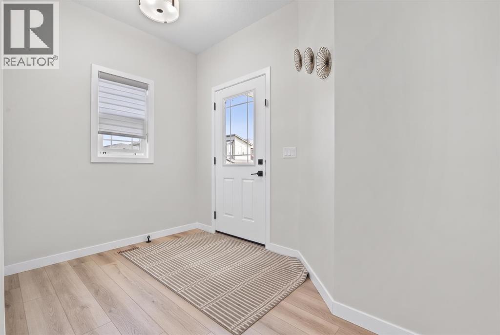 1429 Chinook Gate Glen SW