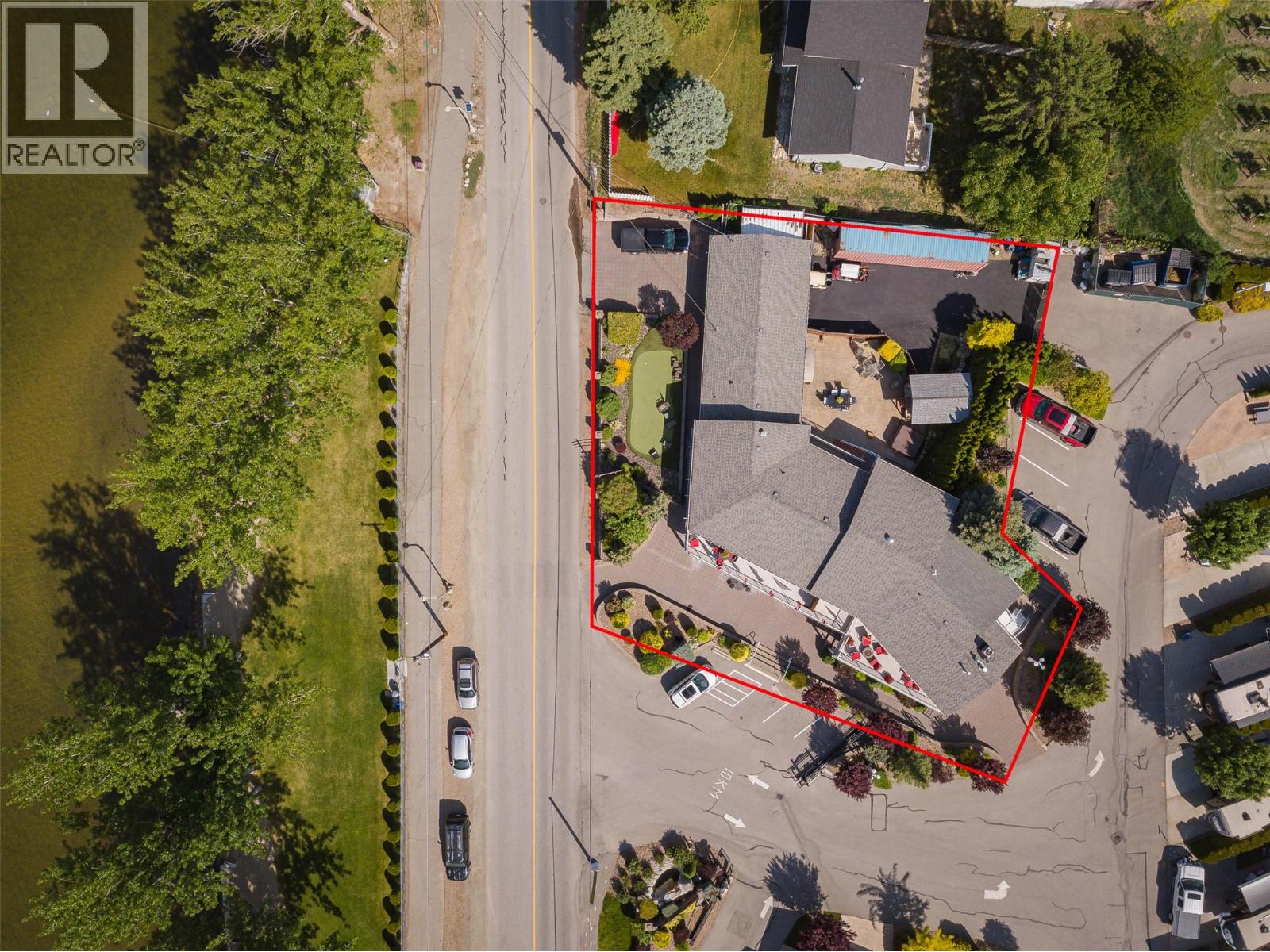 5005 LAKESHORE Drive Unit# 111