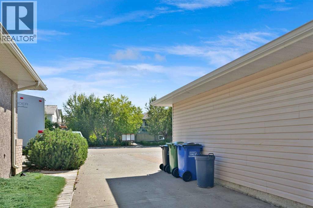 62 West Mitford Crescent