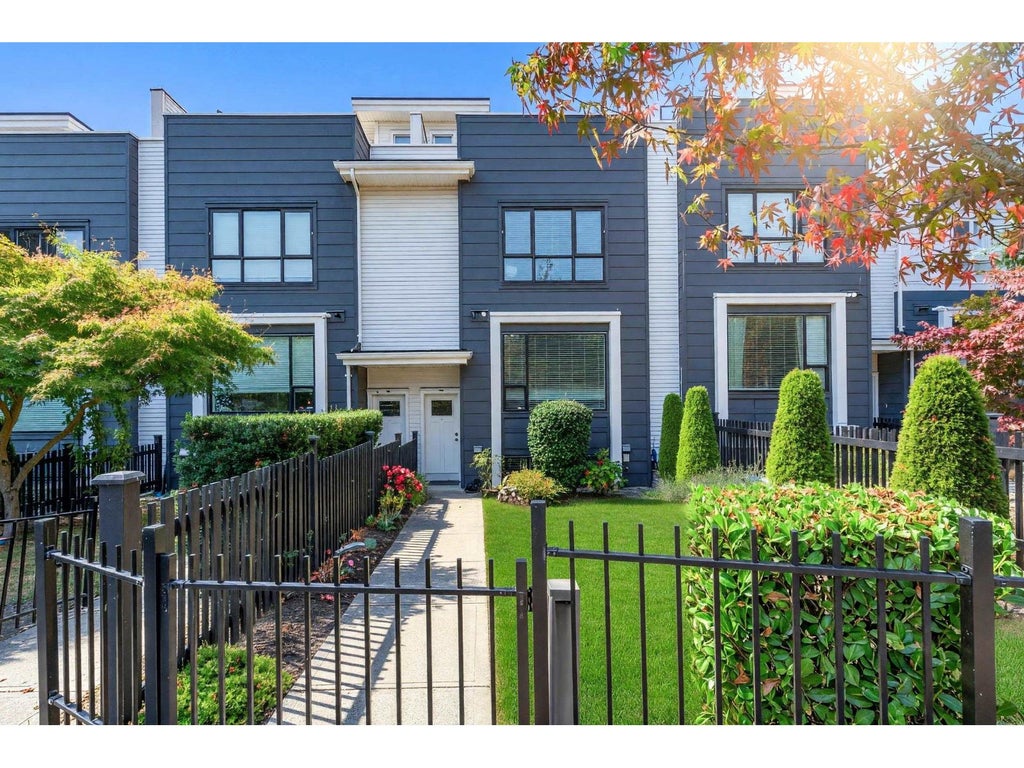 218 2277 OAK MEADOWS DRIVE, SURREY, BC V3Z 0W6 - Image 1227208573.jpeg?d=l