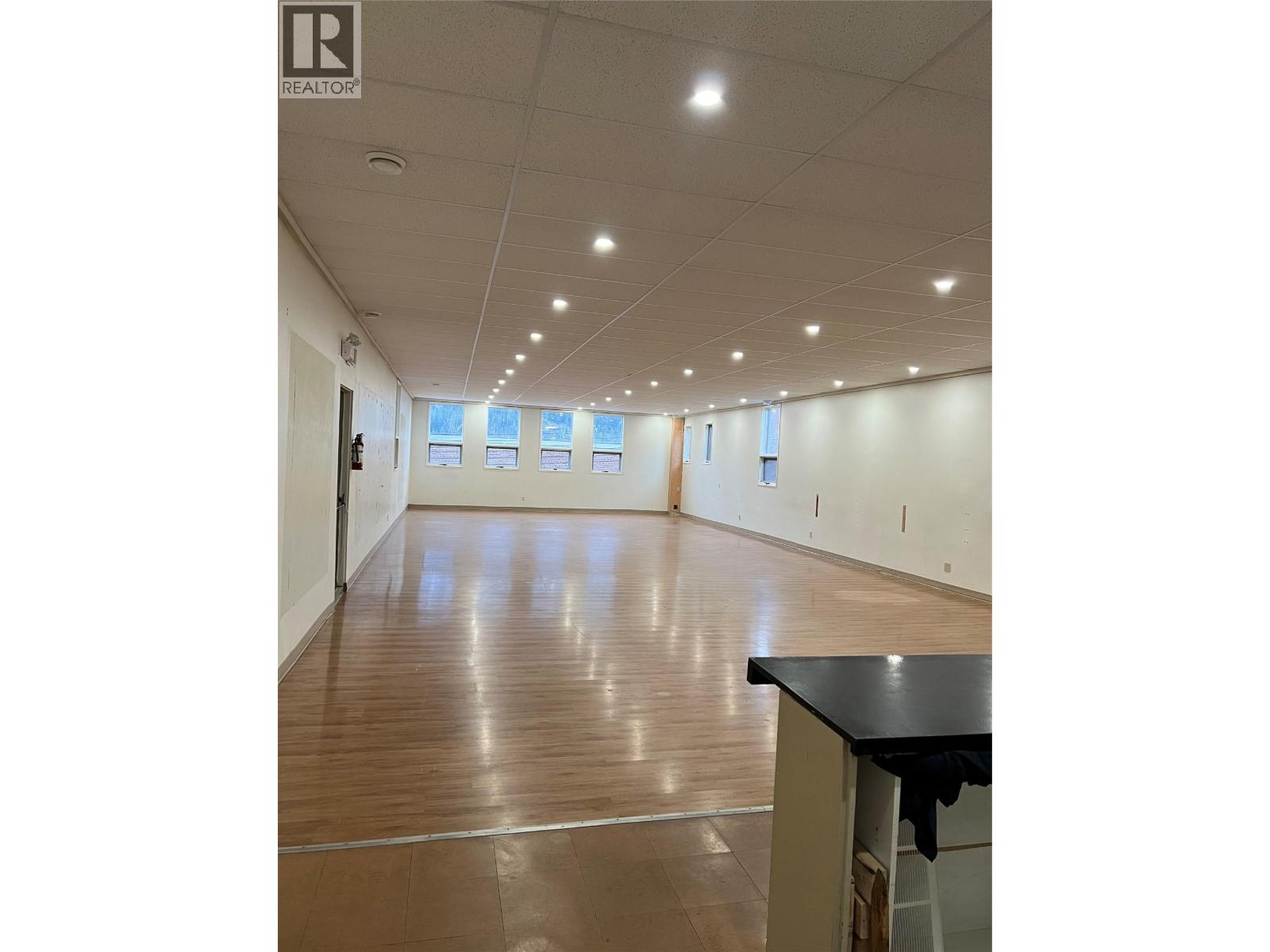 533 BAKER Street Unit# Upper Bck