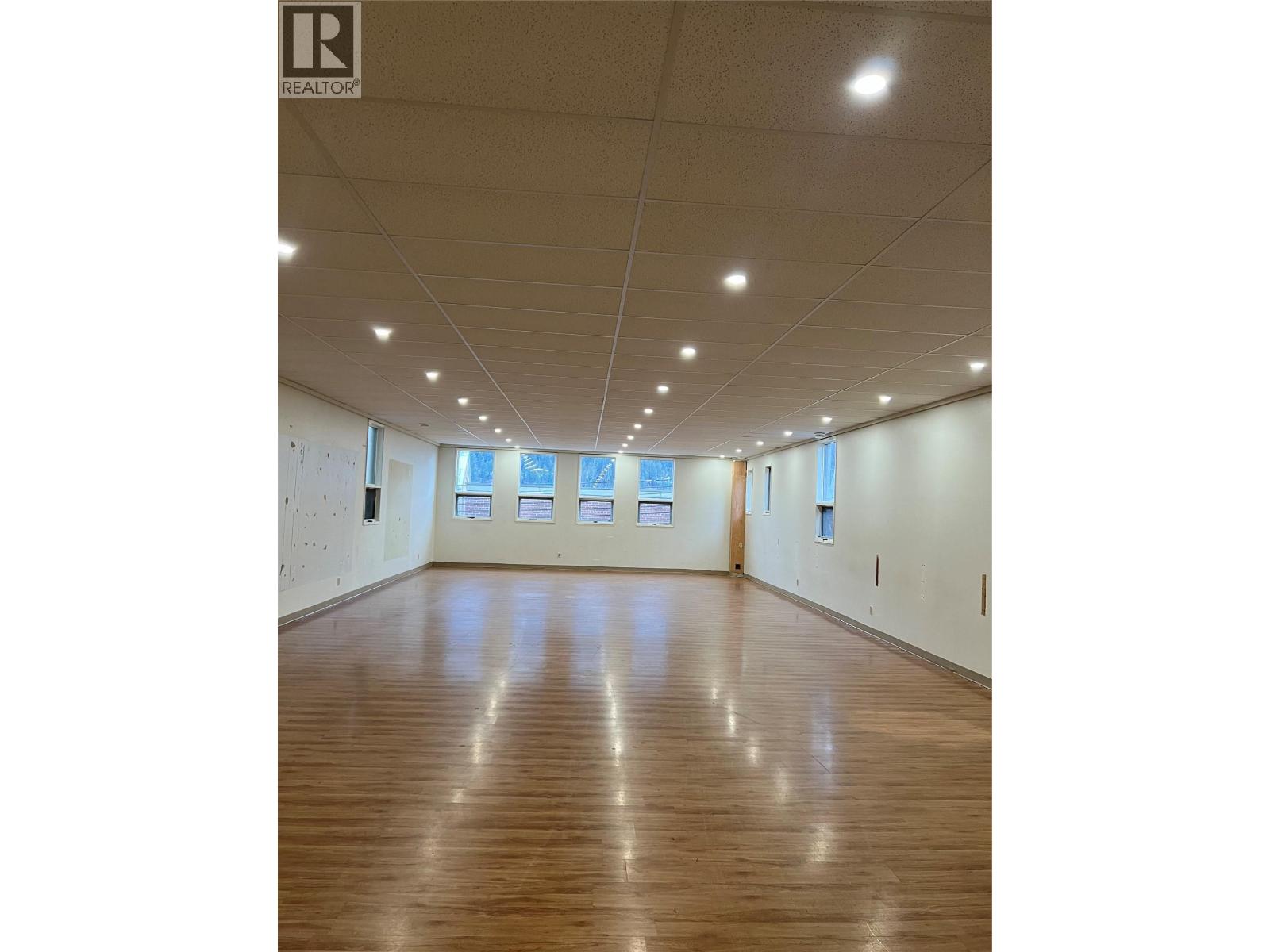 533 BAKER Street Unit# Upper Bck