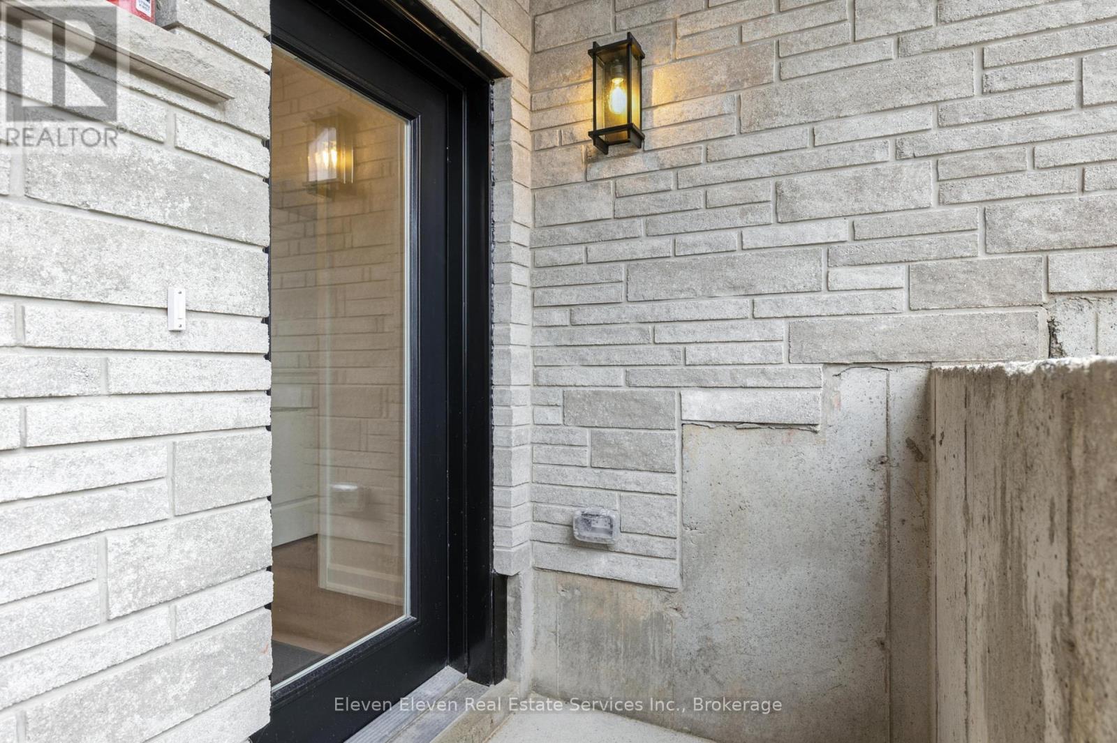 12 - 440 WELLINGTON STREET E