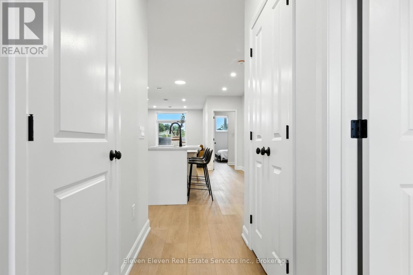 12 - 440 WELLINGTON STREET E