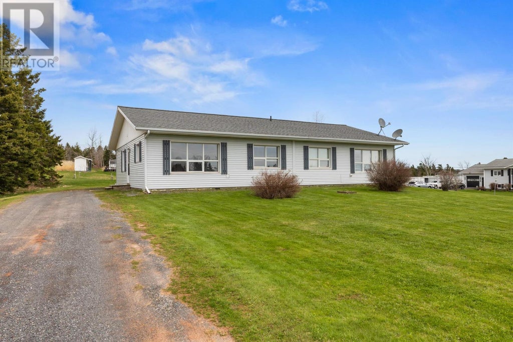 7 BAYVIEW CRESCENT, SOURIS WEST, PE C0A 2B0 - Image 2425427788.jpeg?d=l