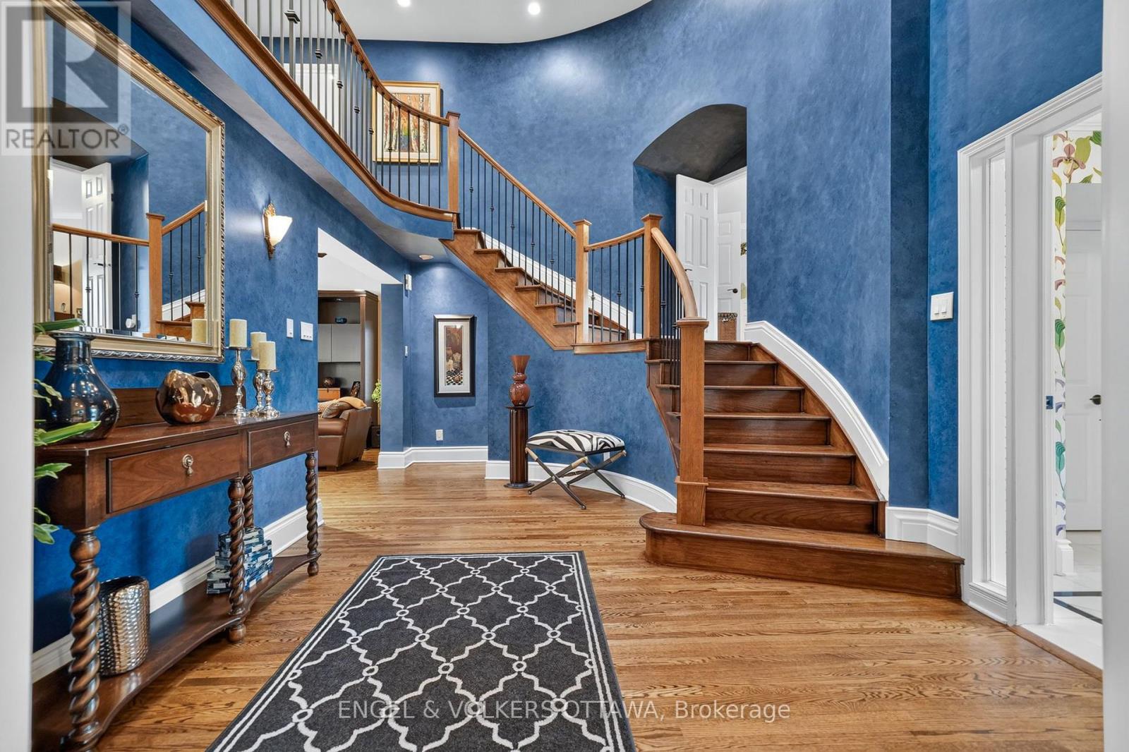 13 LYNHURST AVENUE