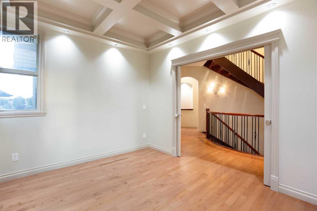 135 Coopers Hill SW