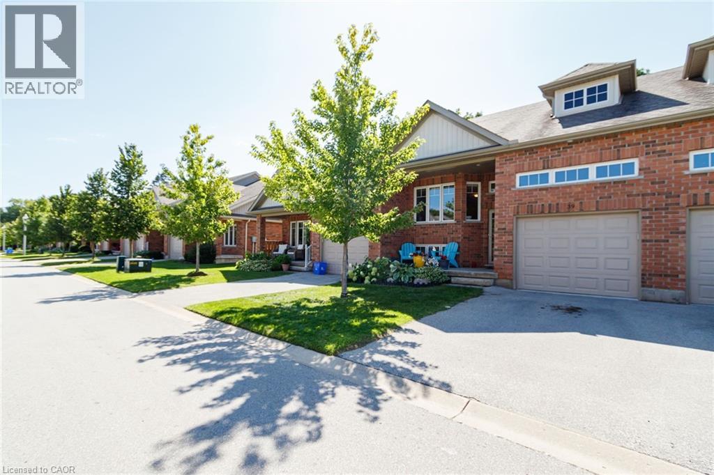 39 RUSSETT Drive