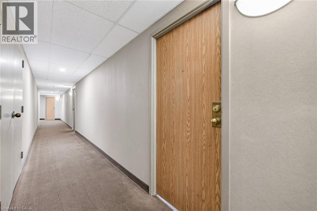 25 TRAILWOOD Drive Unit# 1004