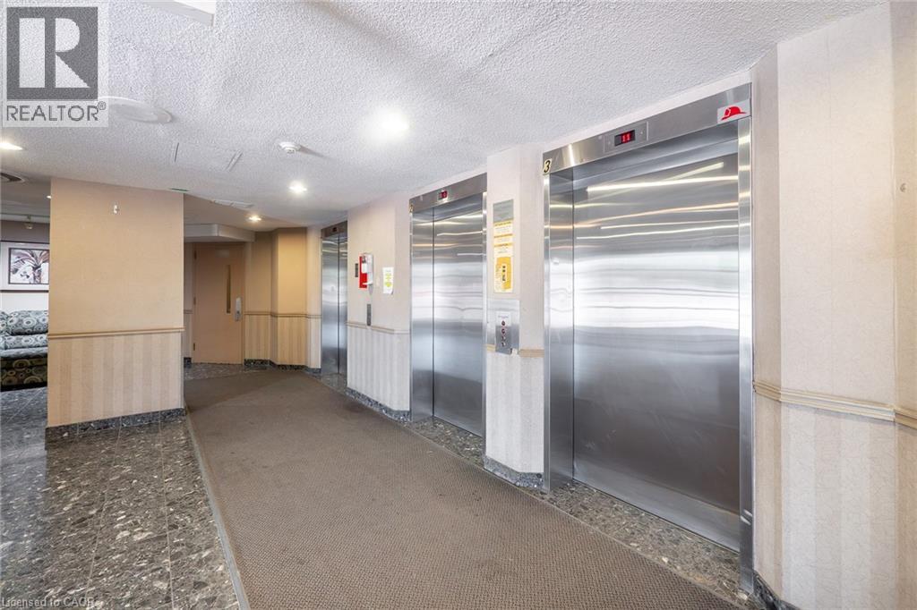 25 TRAILWOOD Drive Unit# 1004