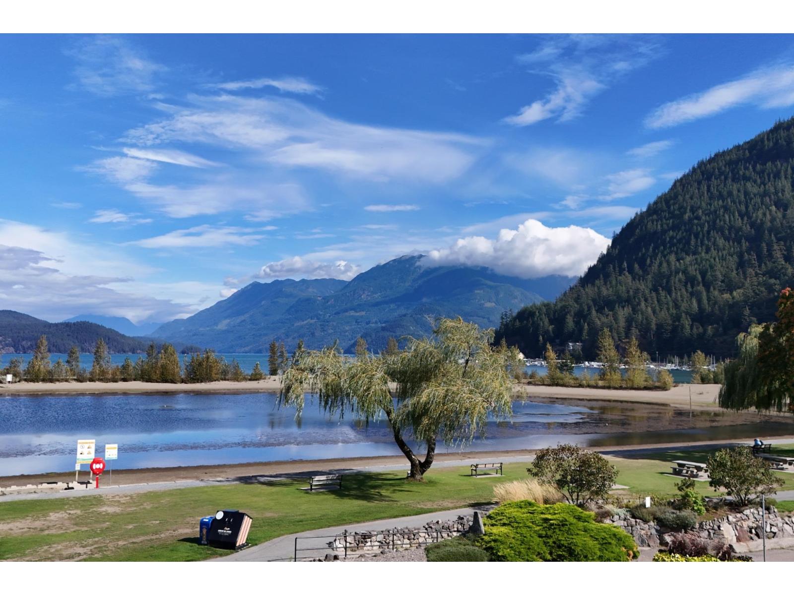 320 378 ESPLANADE AVENUE, Harrison Hot Springs