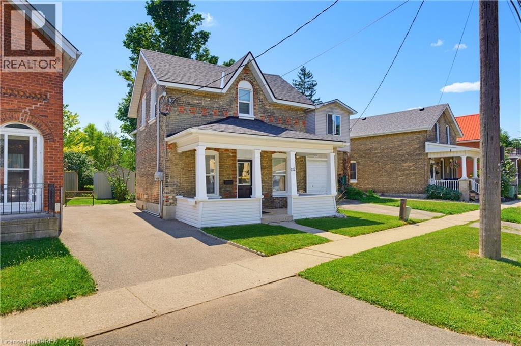 112 GRAND RIVER Avenue