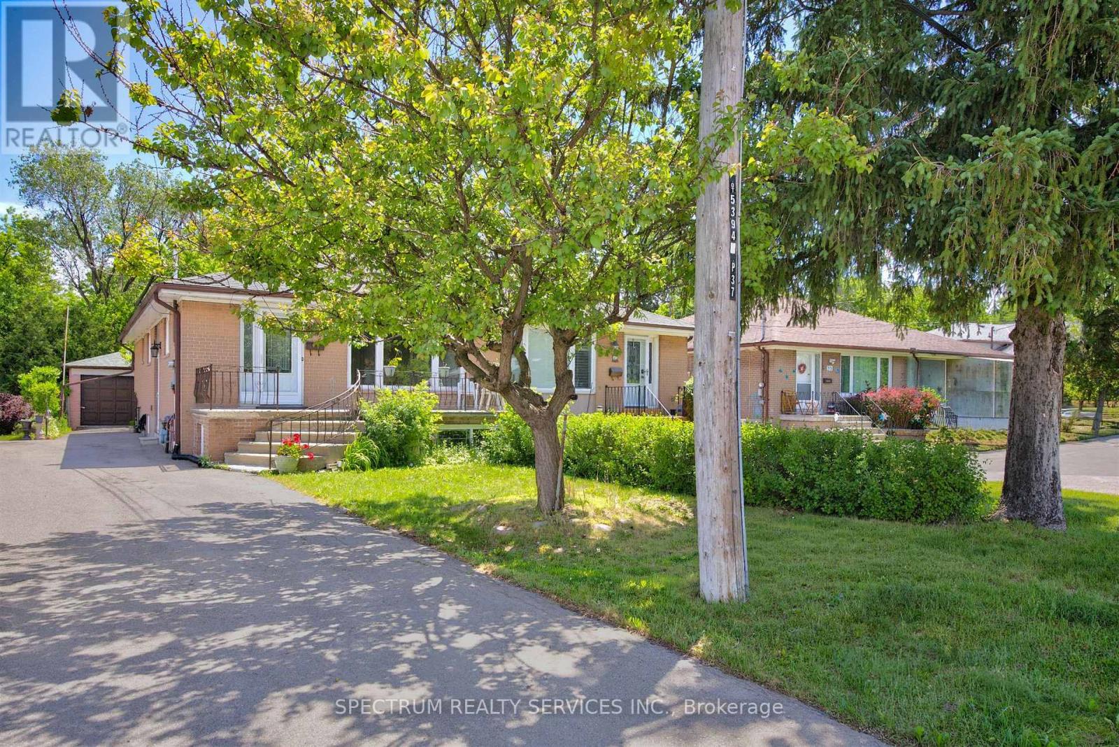 37 NEWLIN CRESCENT
