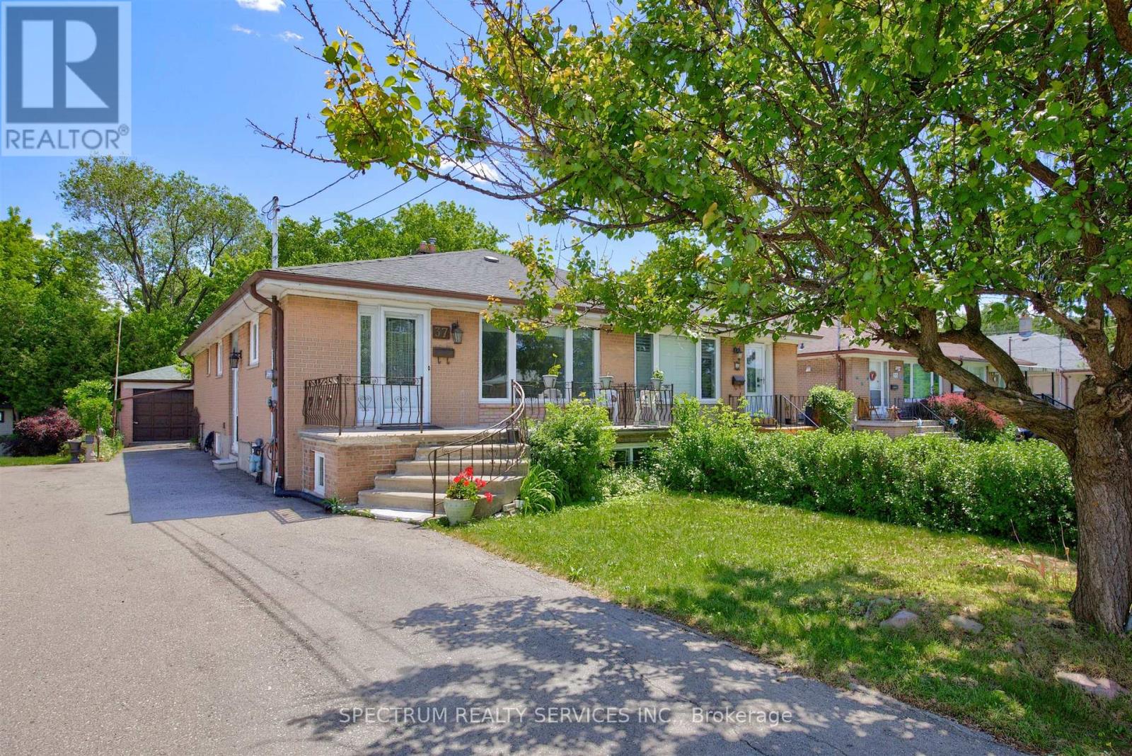 37 NEWLIN CRESCENT