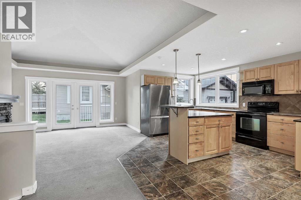 115 Strathmore Lakes Common