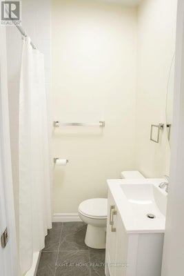 303 - 198-200 Queen Street W, Toronto (Kensington-Chinatown), ON 3