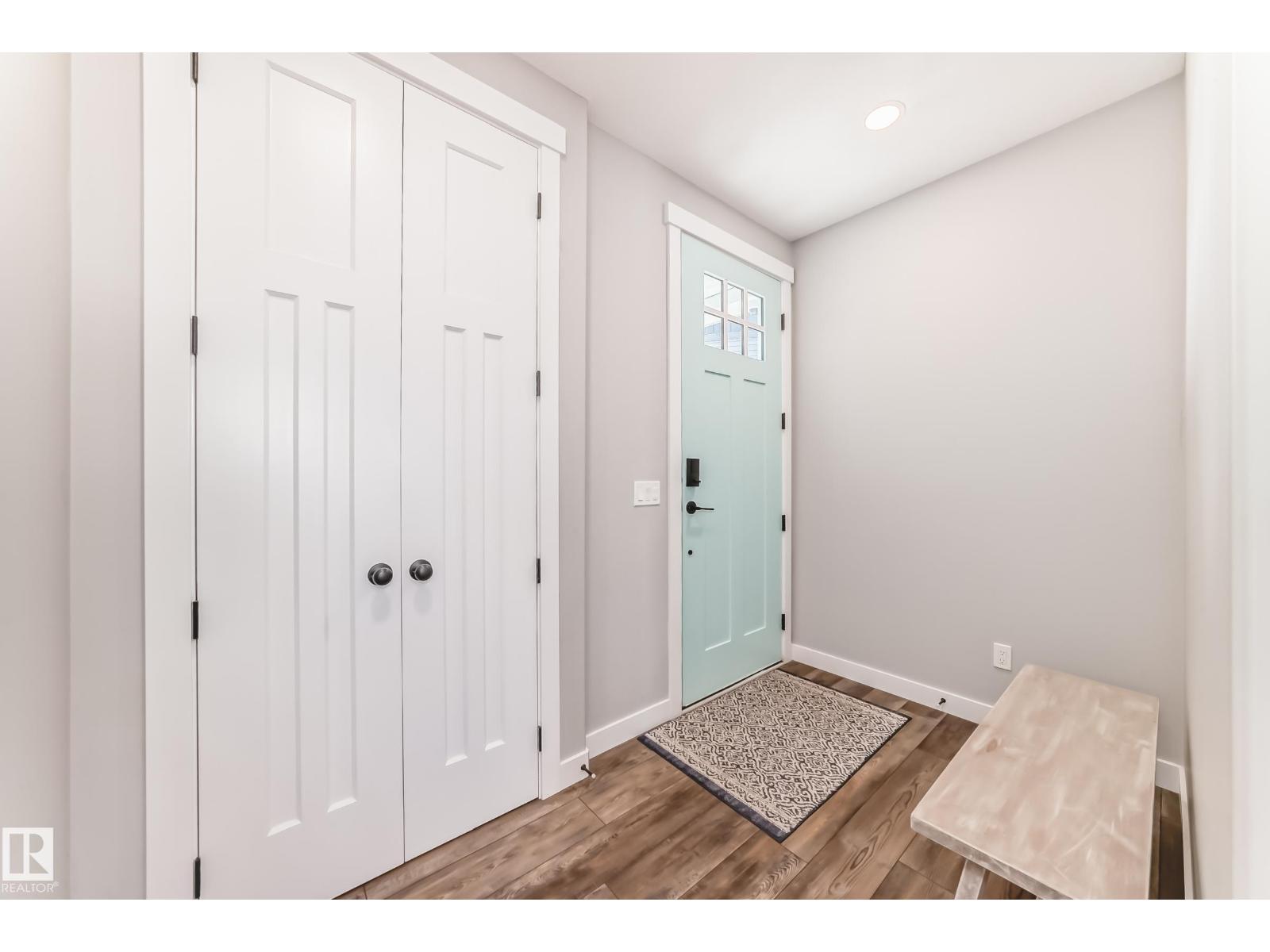 22380 93 AV NW