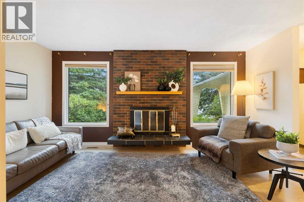112 Silverthorn Road NW