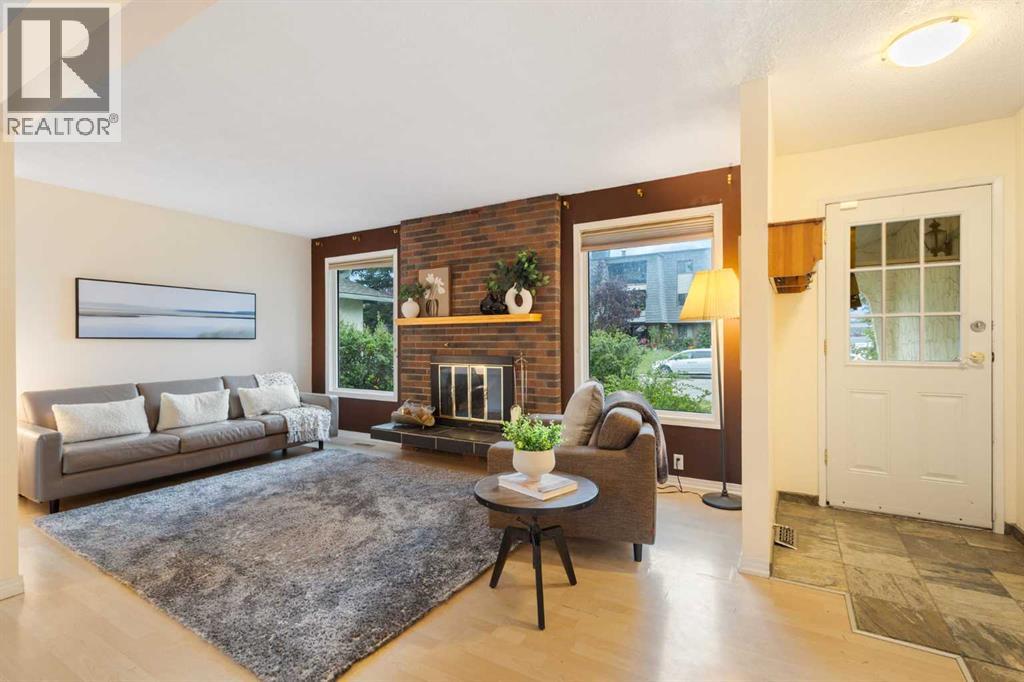 112 Silverthorn Road NW