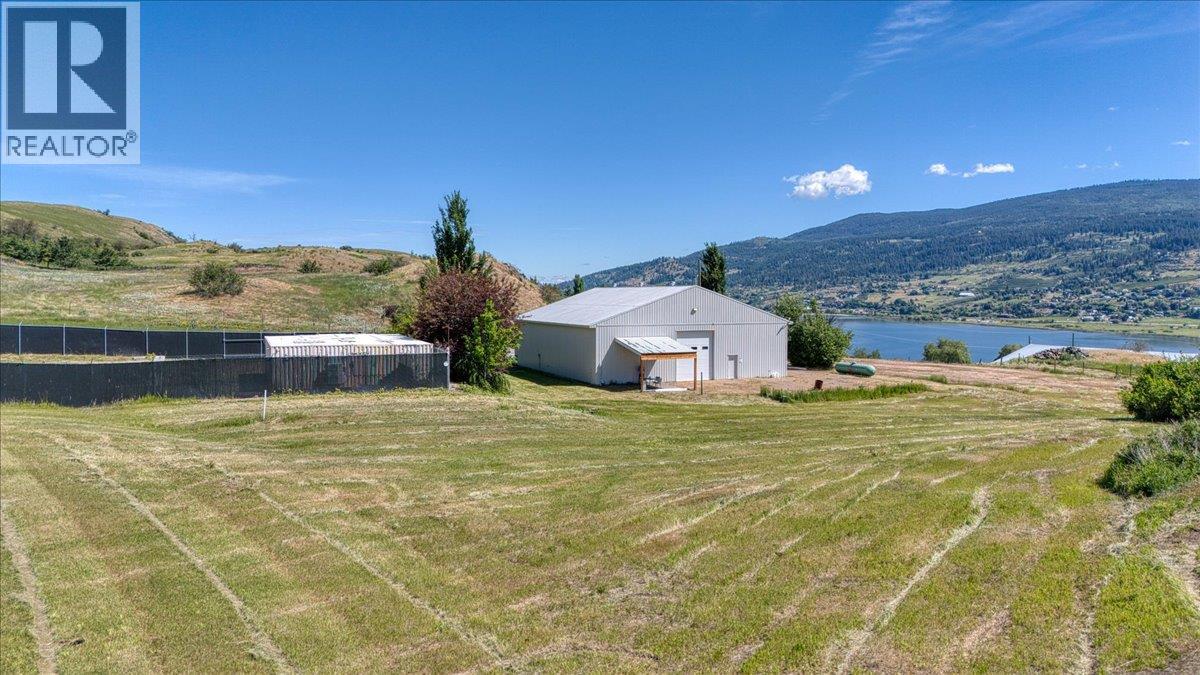 6924 / 6926 Old Kamloops Road
