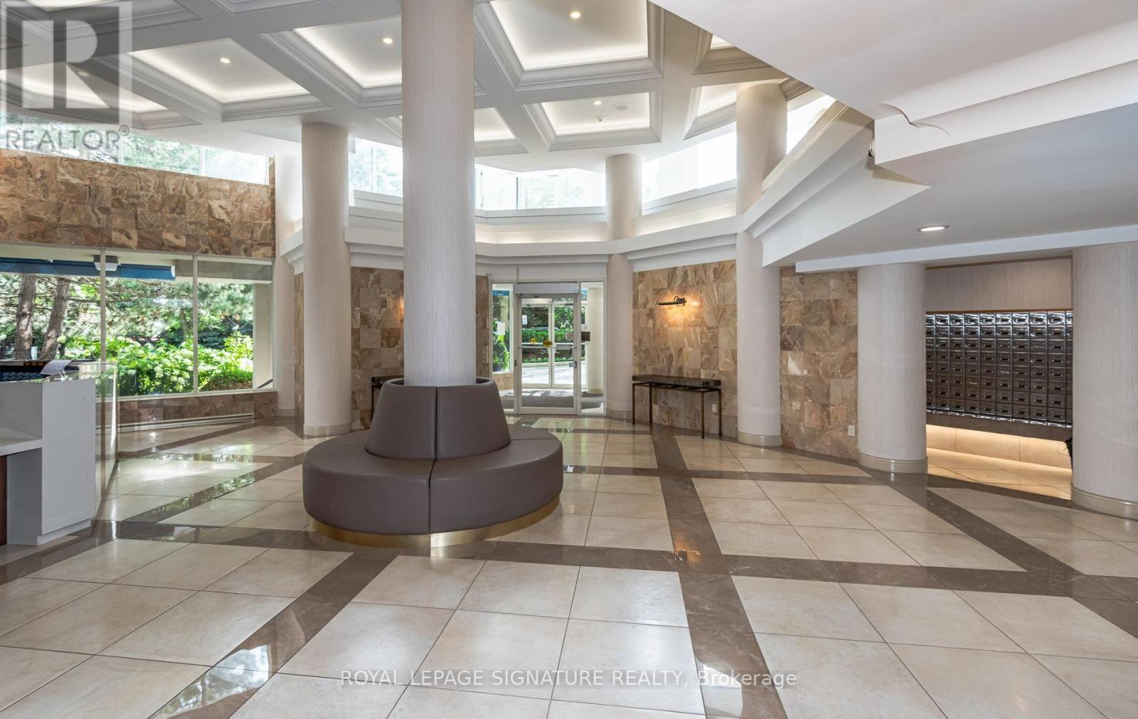 602 - 7300 YONGE STREET