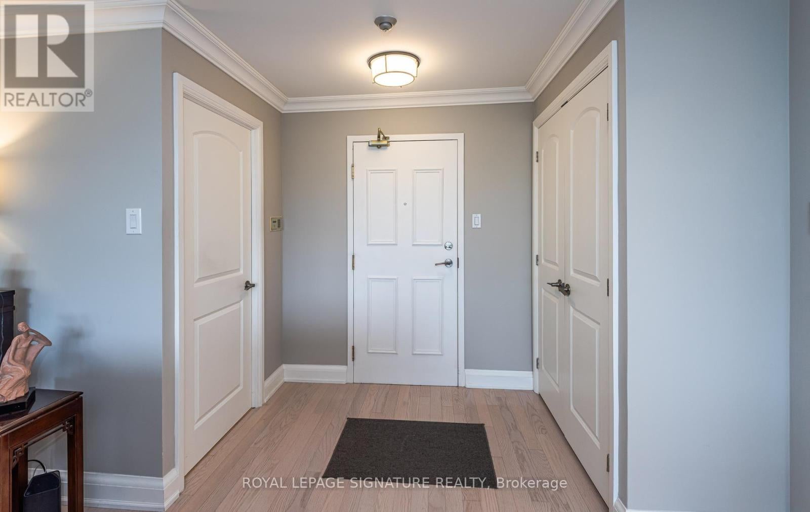 602 - 7300 YONGE STREET