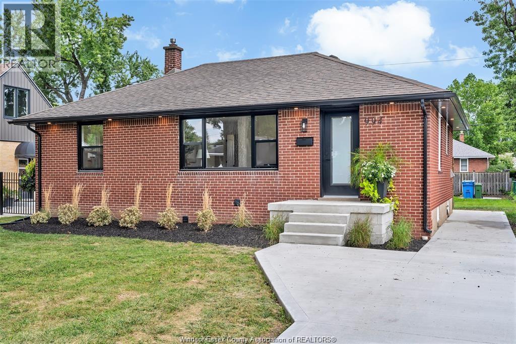 994 ISABELLE PL, WINDSOR, ON N8S 3B2 - Image 2754488350.jpeg?d=l
