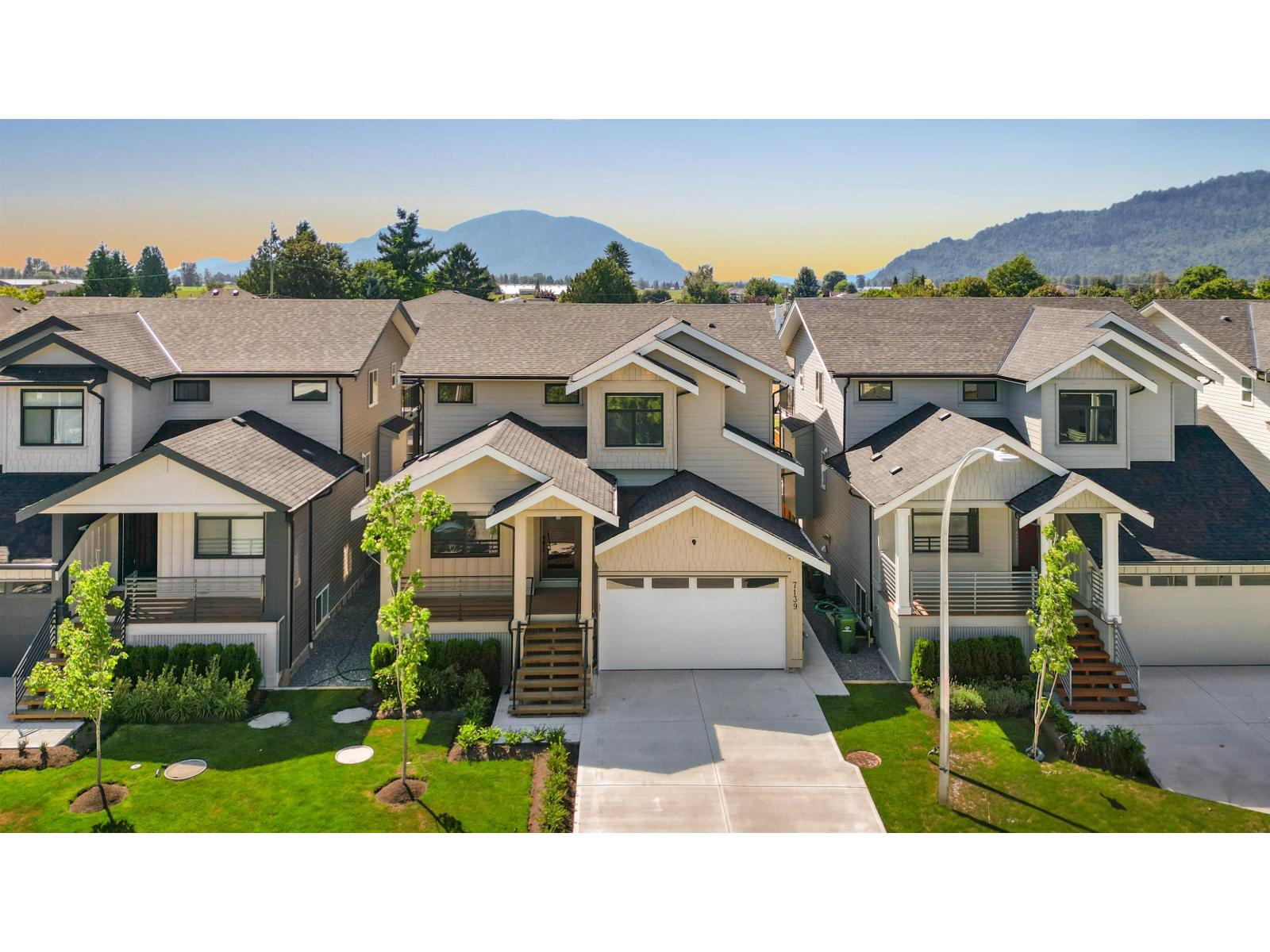 7139 ELWOOD DRIVE, Sardis West Vedder