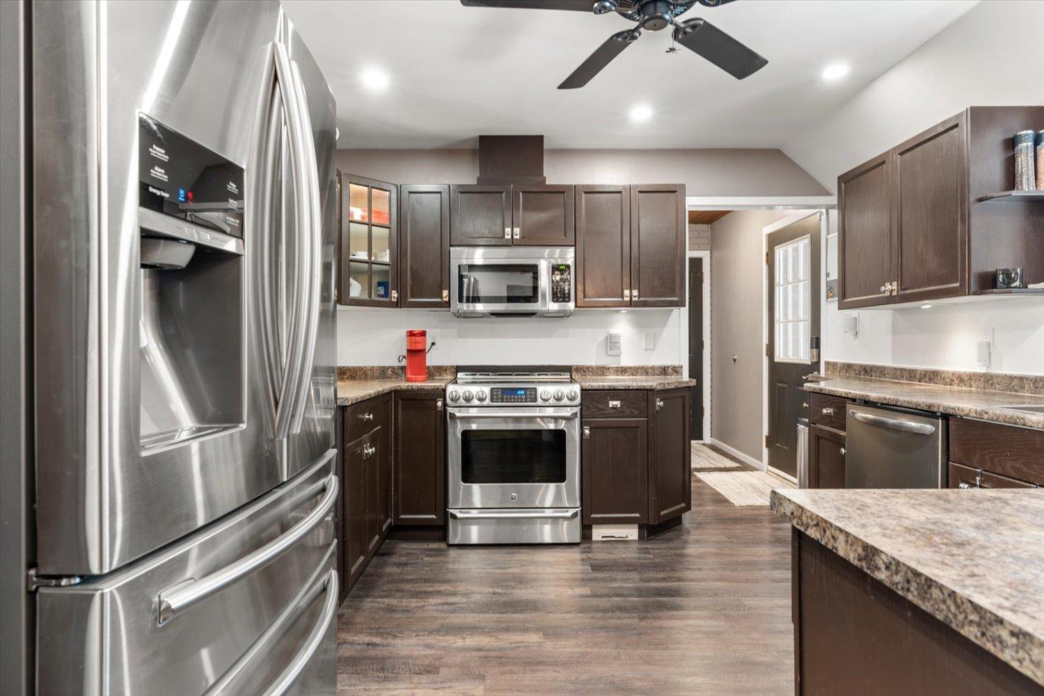 1752 CEDAR PLACE, Agassiz