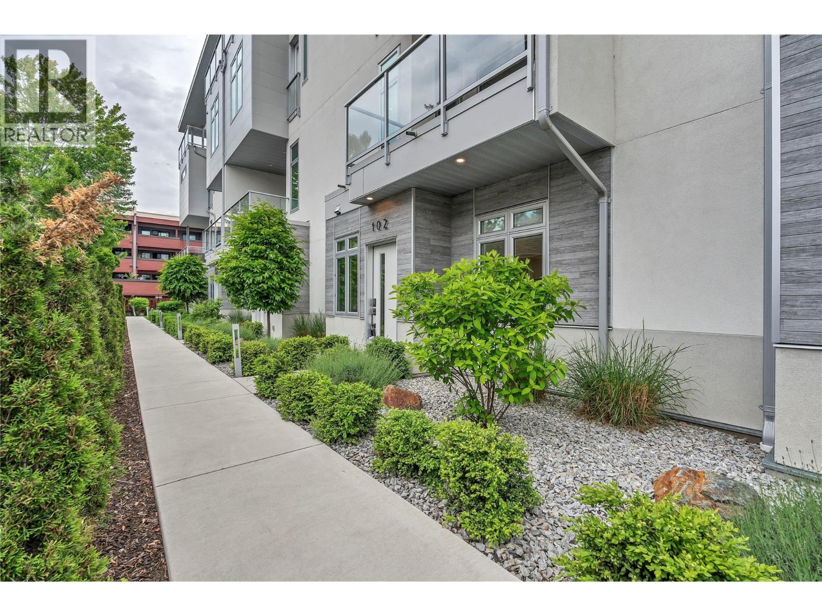 222 LEE Avenue Unit# 102 - Photo 2