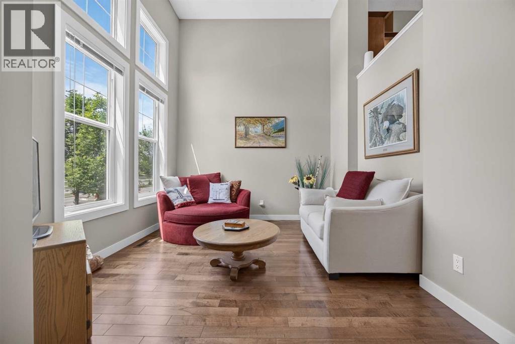 913 Evanston Square NW