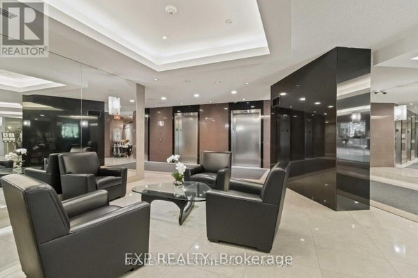 206 - 7250 Yonge St, Vaughan (Crestwood-Springfarm-Yorkhill), ON 3