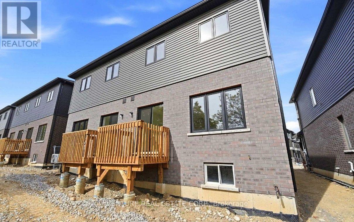83 - 660 COLBORNE STREET W
