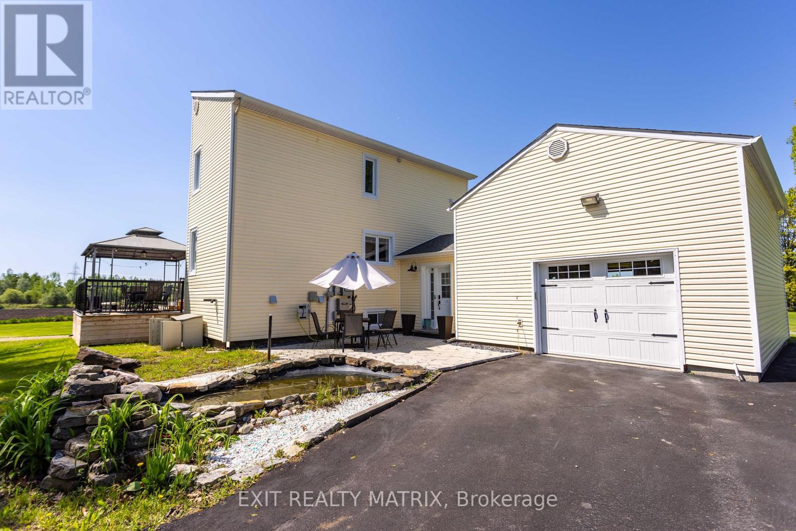 912 EADIE ROAD